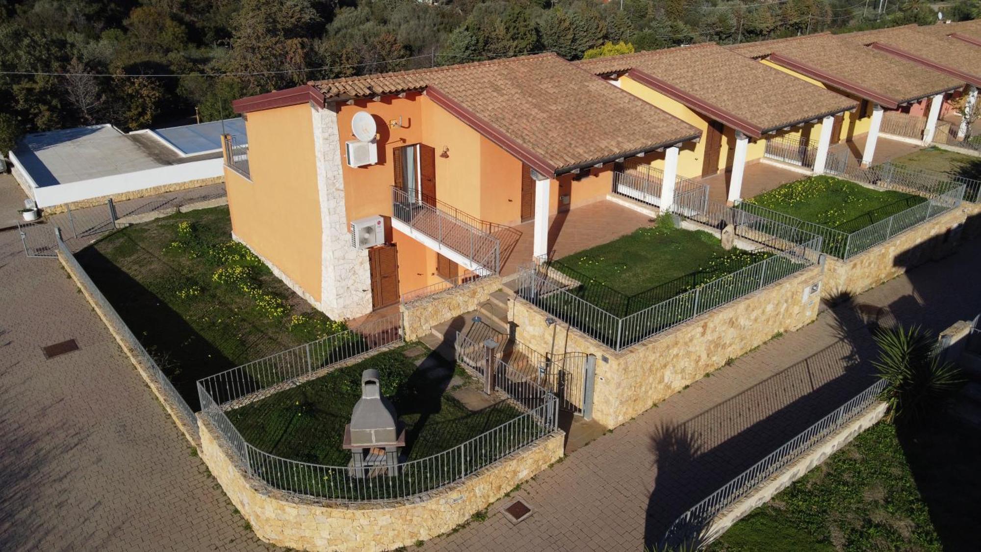 Dommu Imbirdi - Vista Panoramica Sul Mare Tertenia